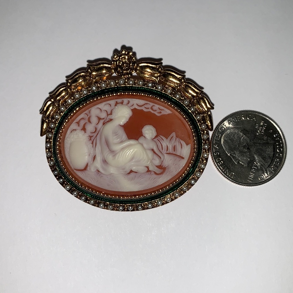 Joan rivers A Mother’s love brooch replica
